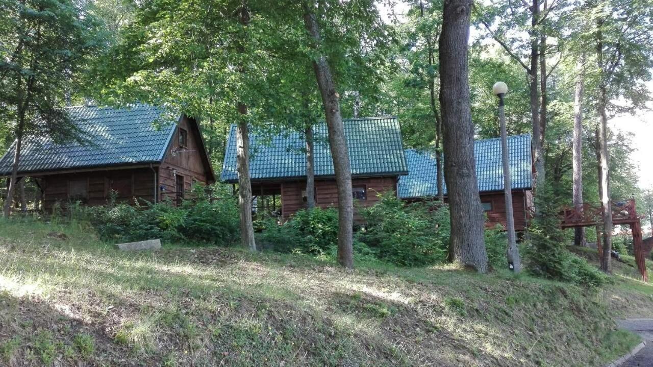 Zajazd Przystanek Pilawki Exteriör bild